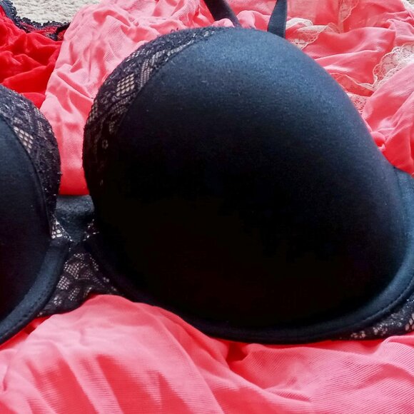 🌹Victoria's Secret Body by Victoria Sexy Black & Nude Bra w/Lace Detail 36D🌹 - Picture 6 of 13